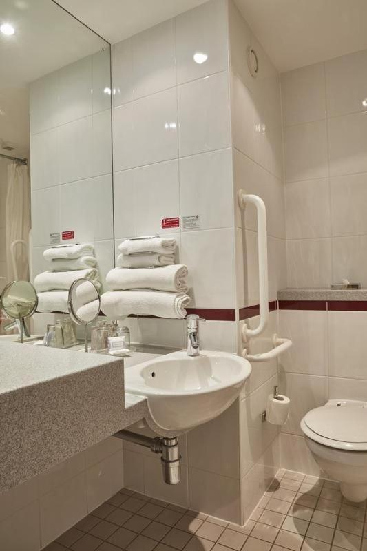Hotel Plaza International Near Delhi Airport Ню Делхи Екстериор снимка