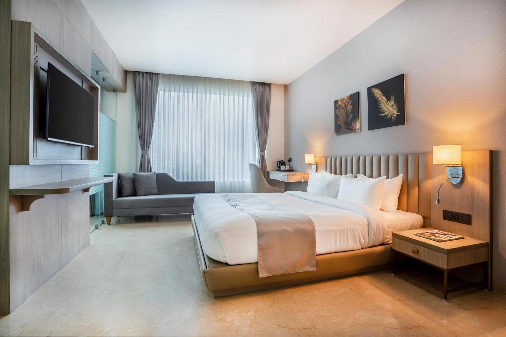 Hotel Plaza International Near Delhi Airport Ню Делхи Екстериор снимка